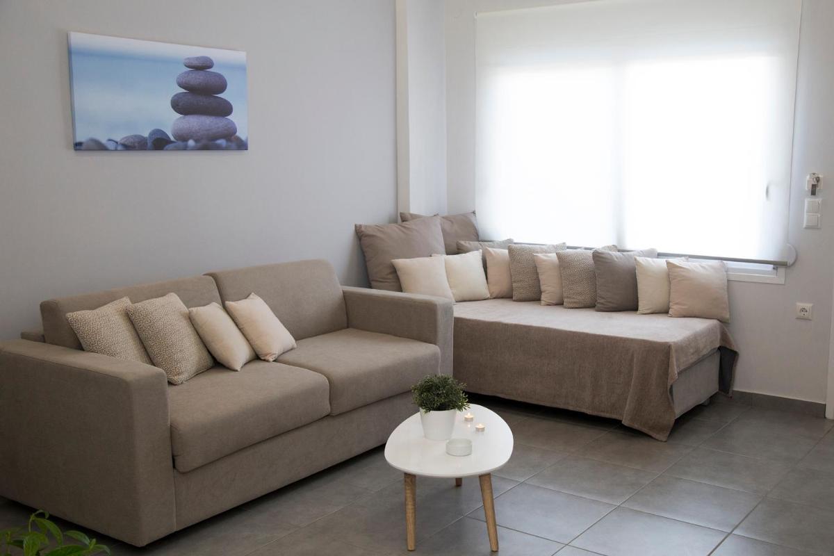 Litinakis Studios Sea View & Litinakis Studios Garden View 700 meters away - Housity