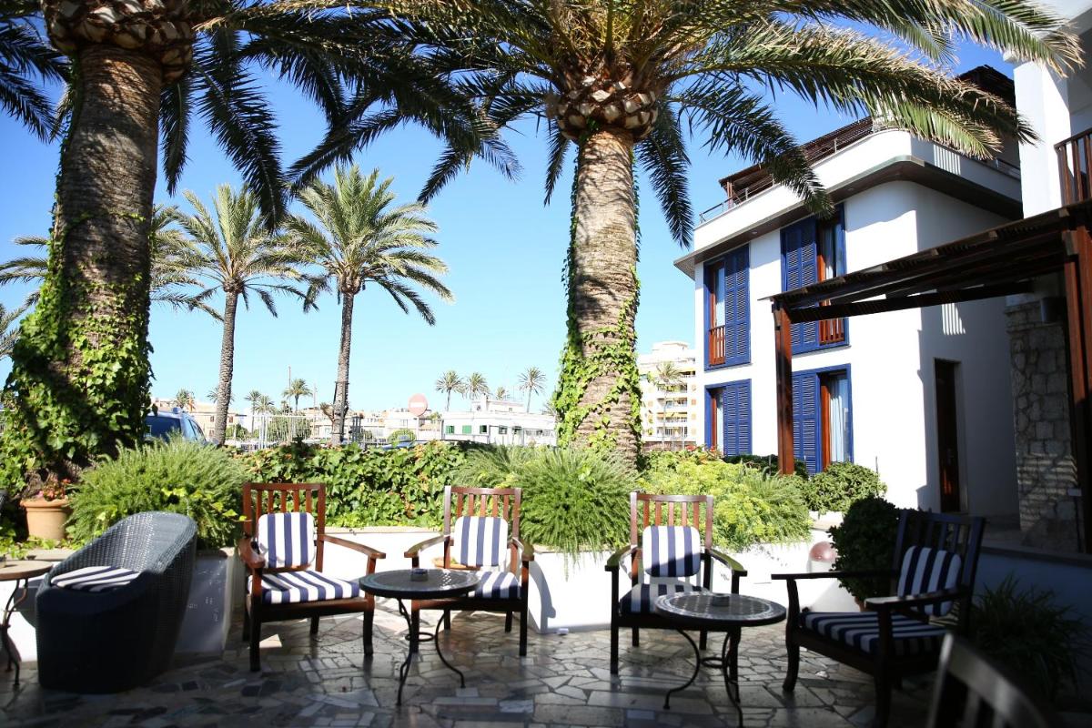 Jardín al aire libre en Portixol Hotel & Restaurant