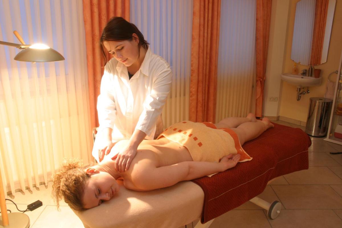 Wellness-Gasthof-Cafe Nuhnetal - Housity