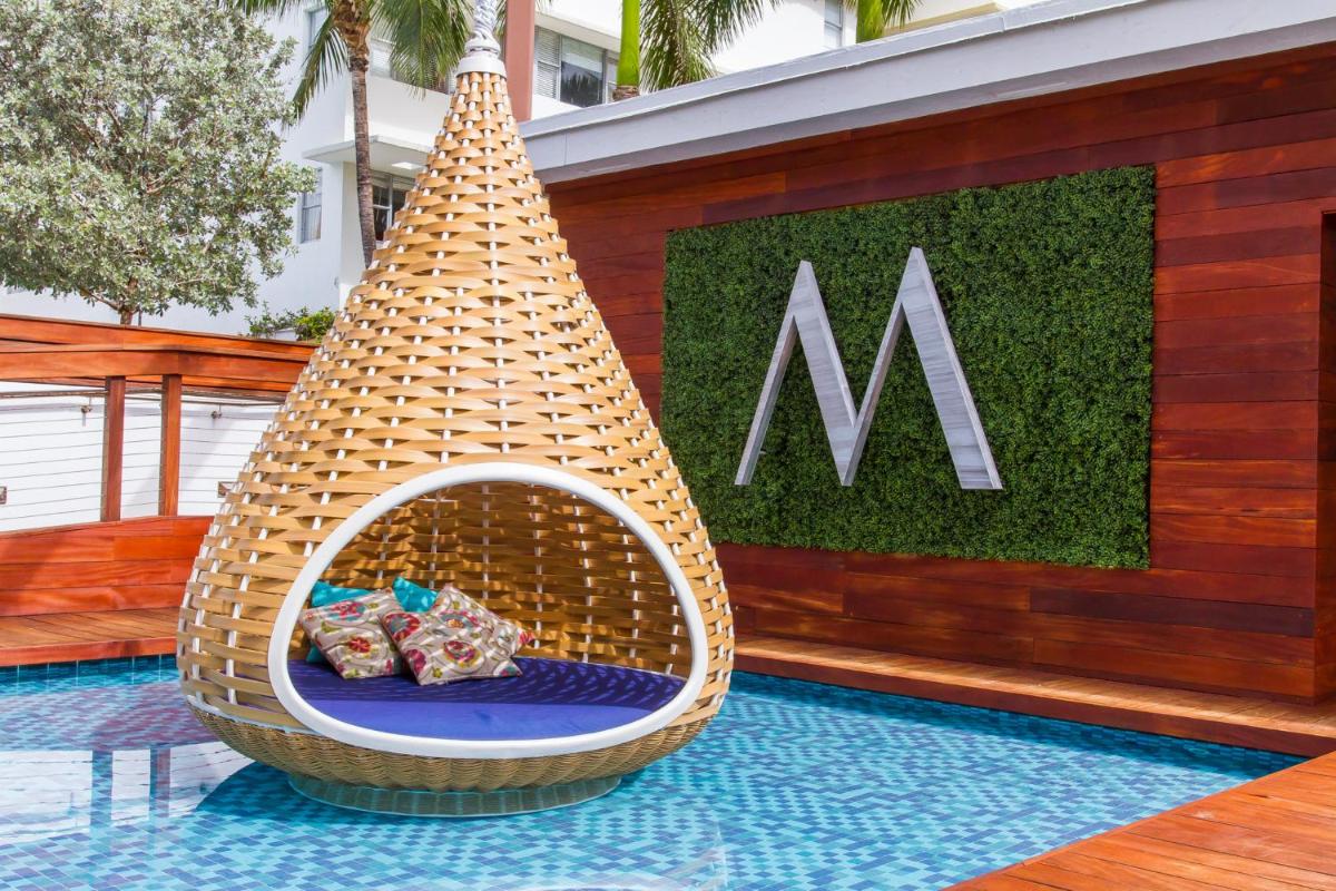 Marseilles Beachfront Hotel - Housity