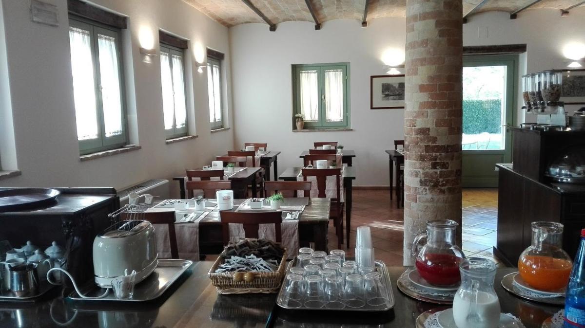 Hotel San Claudio - Housity