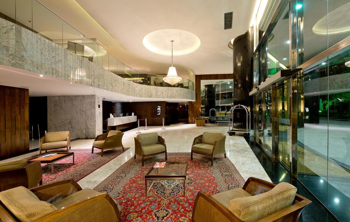 Majestic Palace Hotel - Housity