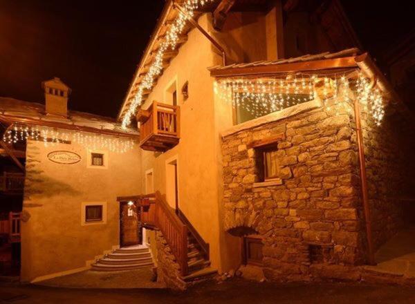 Le Petit Relais - Housity