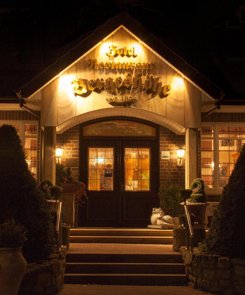 Hotel Restaurant Bergeshöhe - Housity