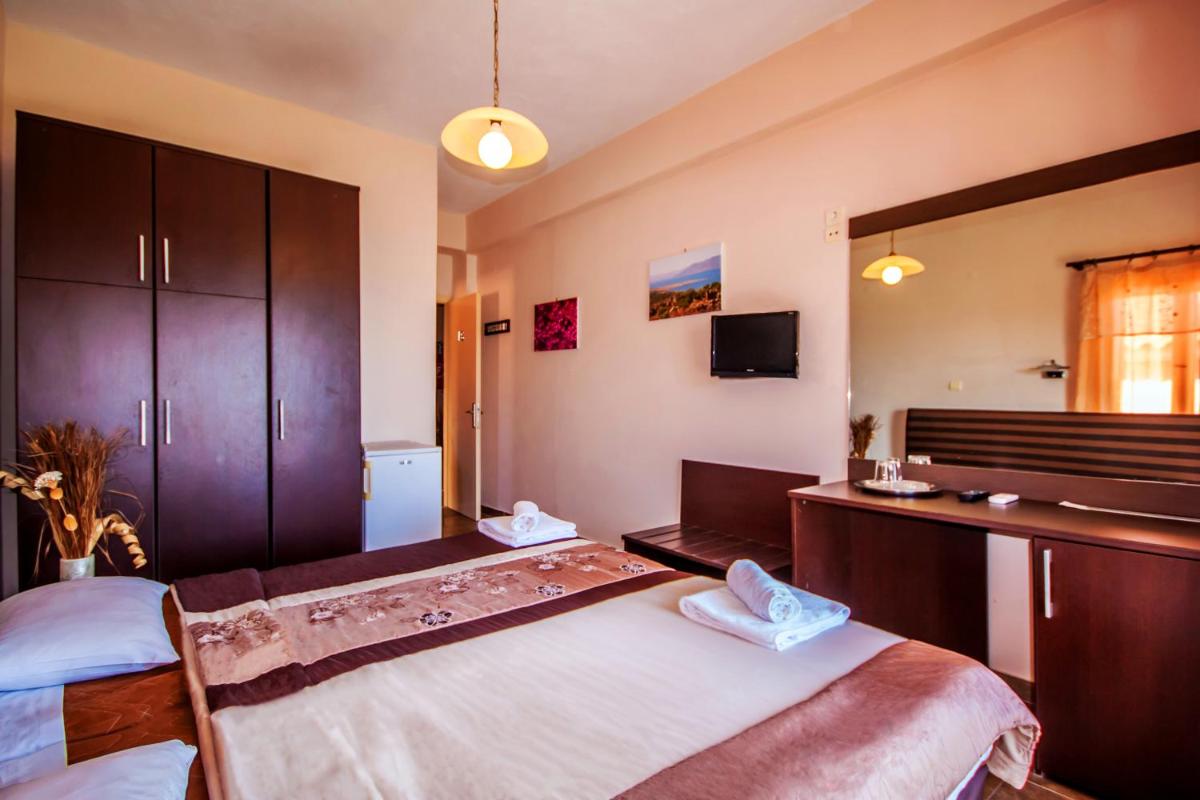 Ulrika - Housity