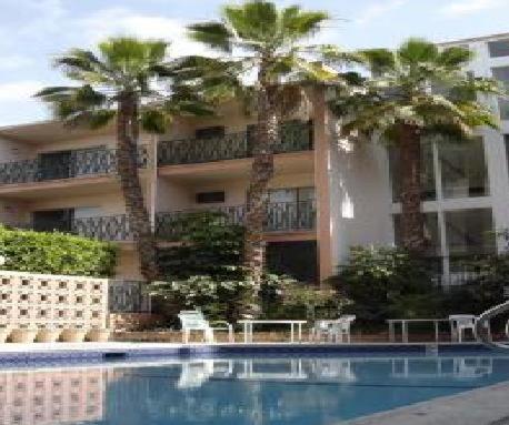 Royal Century Hotel at LAX - Housity