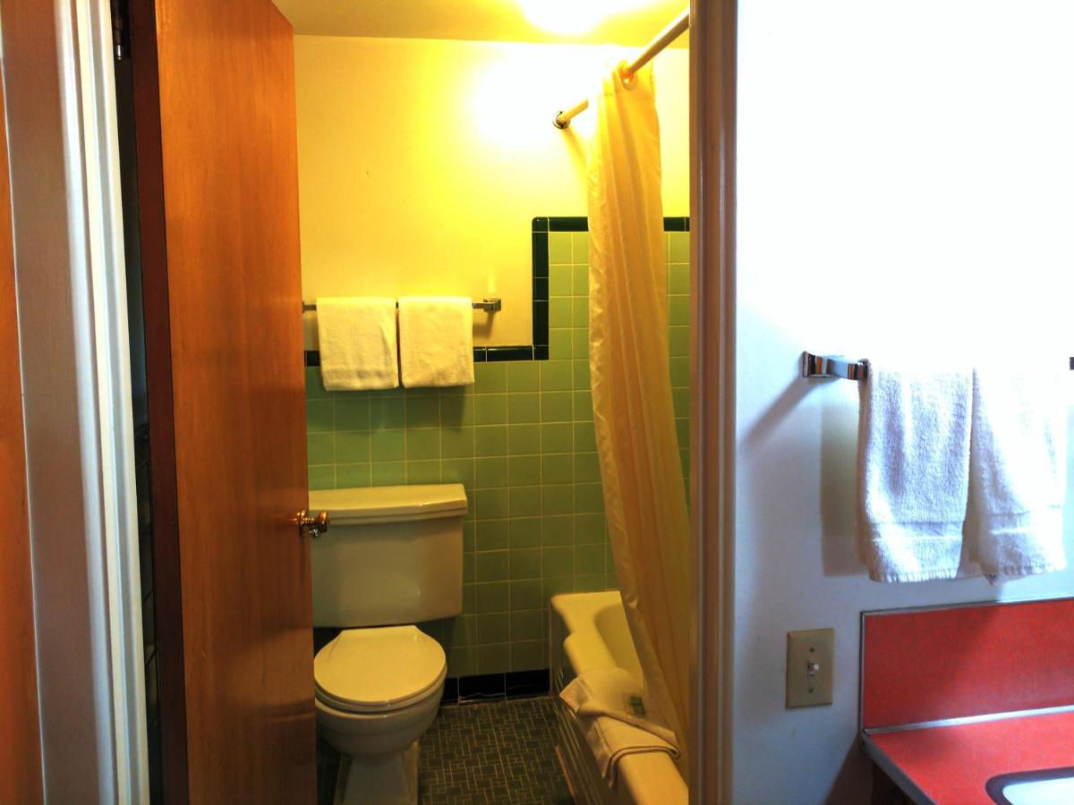 Prospector Motor Lodge - Housity
