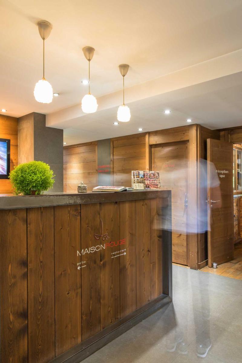 Cuisine ou kitchenette dans l'établissement La Maison Rouge