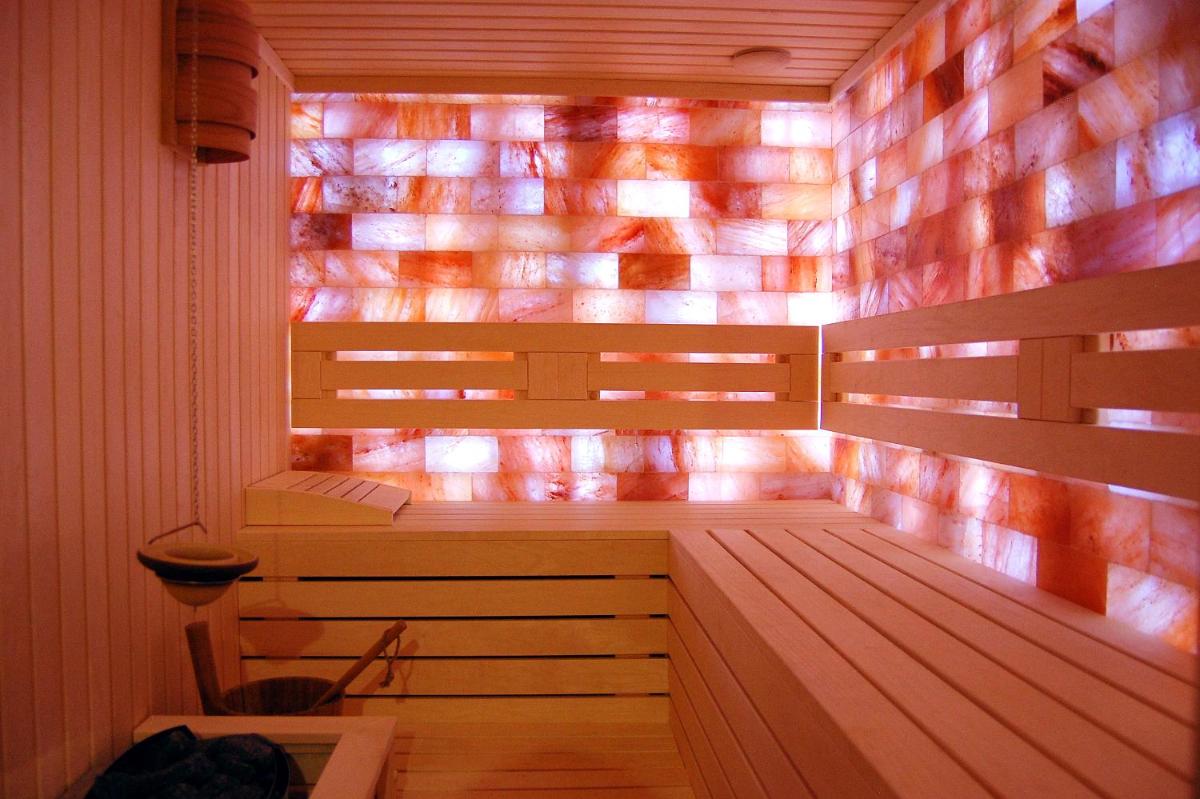Photo de la galerie de l'établissement Domaine du Haut Jardin Hôtel & Chalets Spa Privé, à Rehaupal