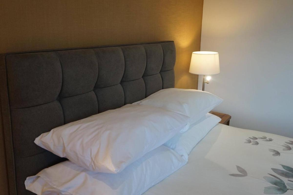 West Lodge B&B - Housity