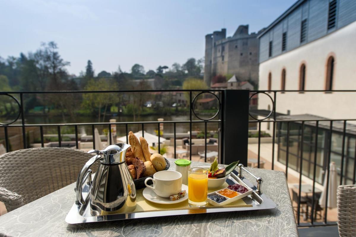 Nourriture dans l'hôtel ou à proximité