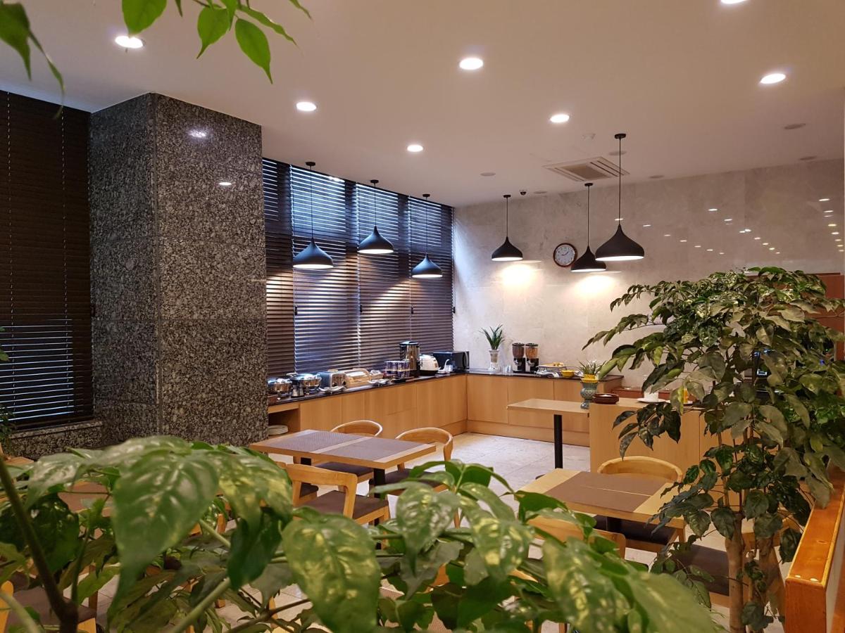 Hotel Nafore - Housity