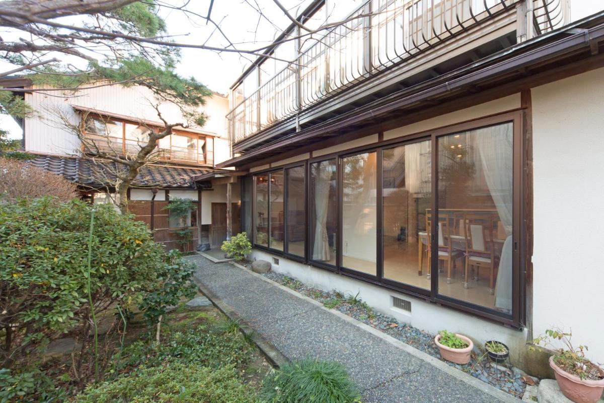 Kanazawa Seiren Le Lotus Bleu - Housity