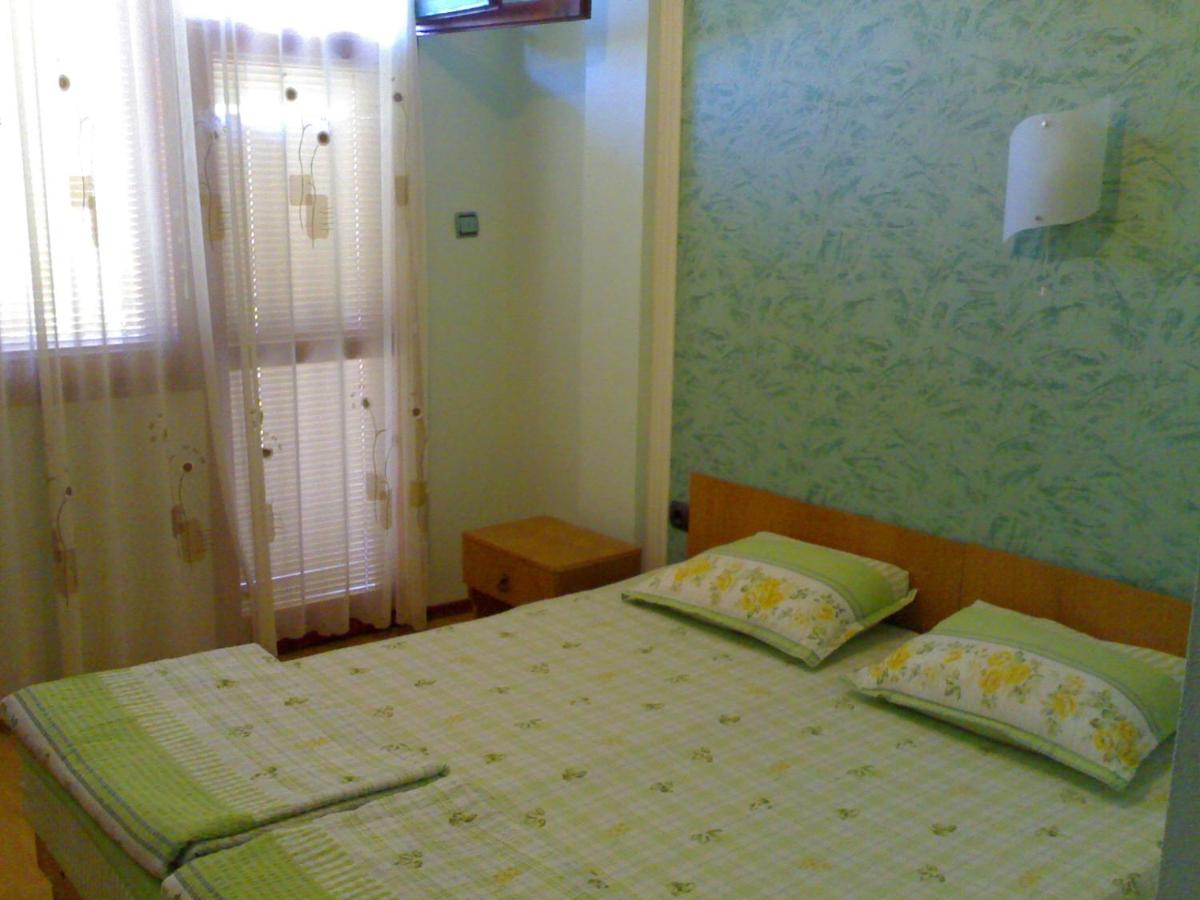 Sunny Day Vacation Home - Housity