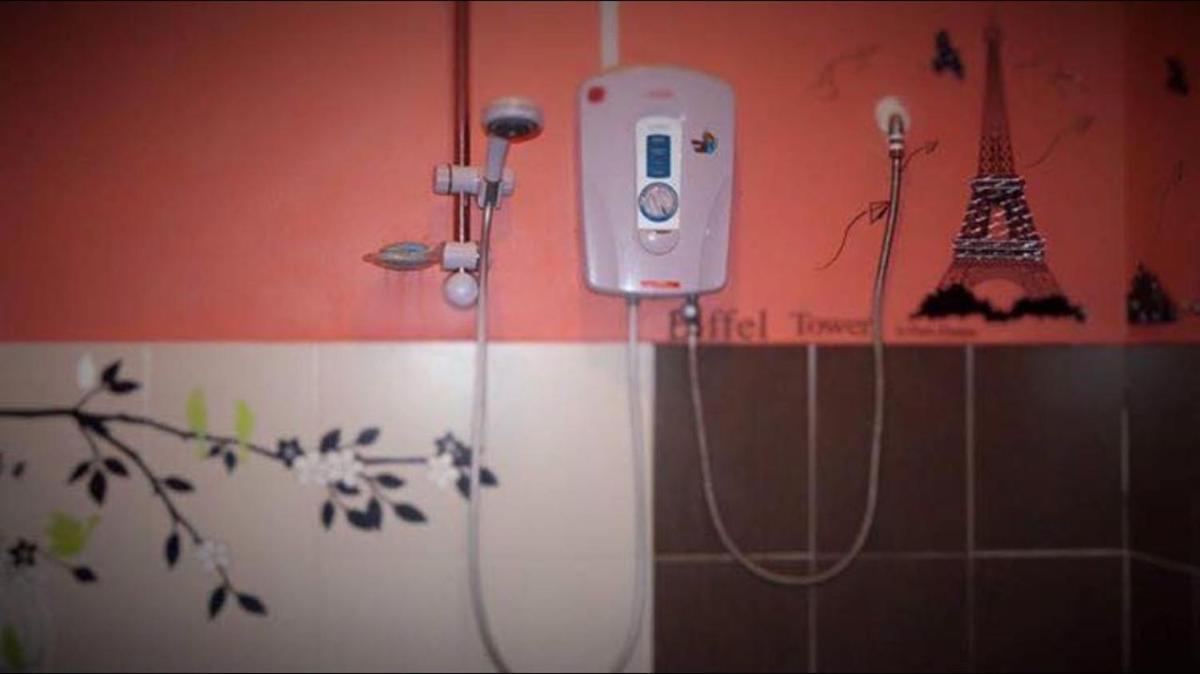 Suitetrails - VillaCastle Homestay