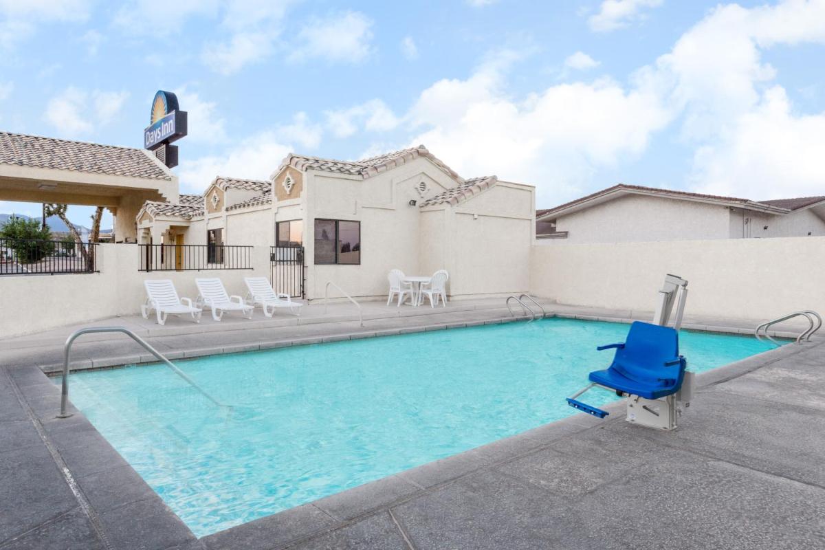 Days Inn by Wyndham Kingman West - Housity