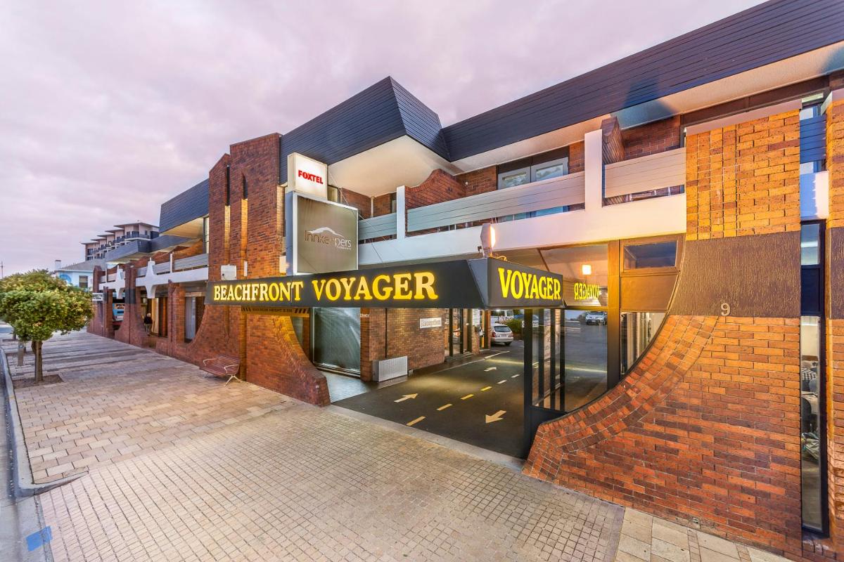 Beachfront Voyager Motor Inn - Housity