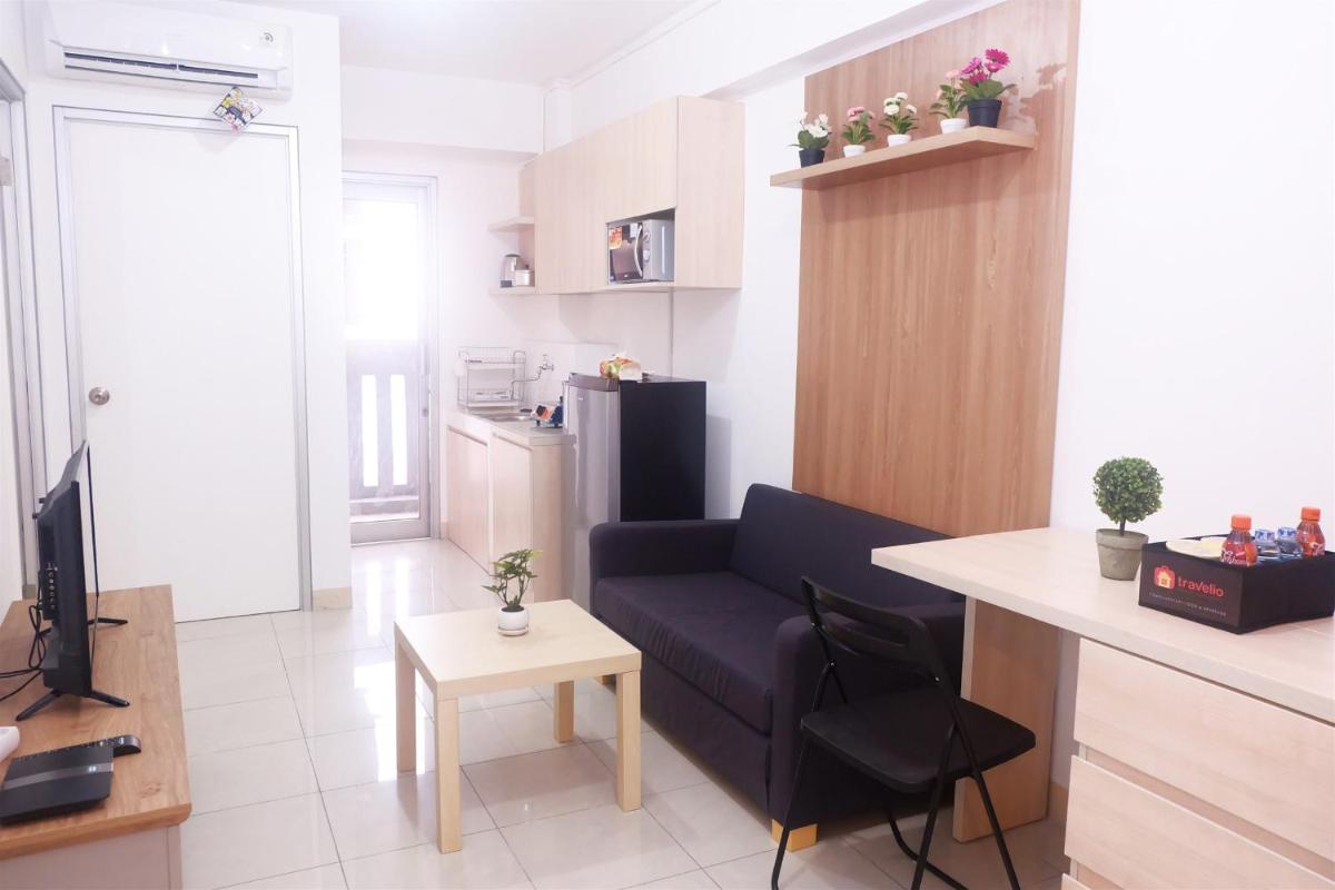 2BR Cozy at Green Bay Pluit Apartment Baywalk By Travelio - Housity