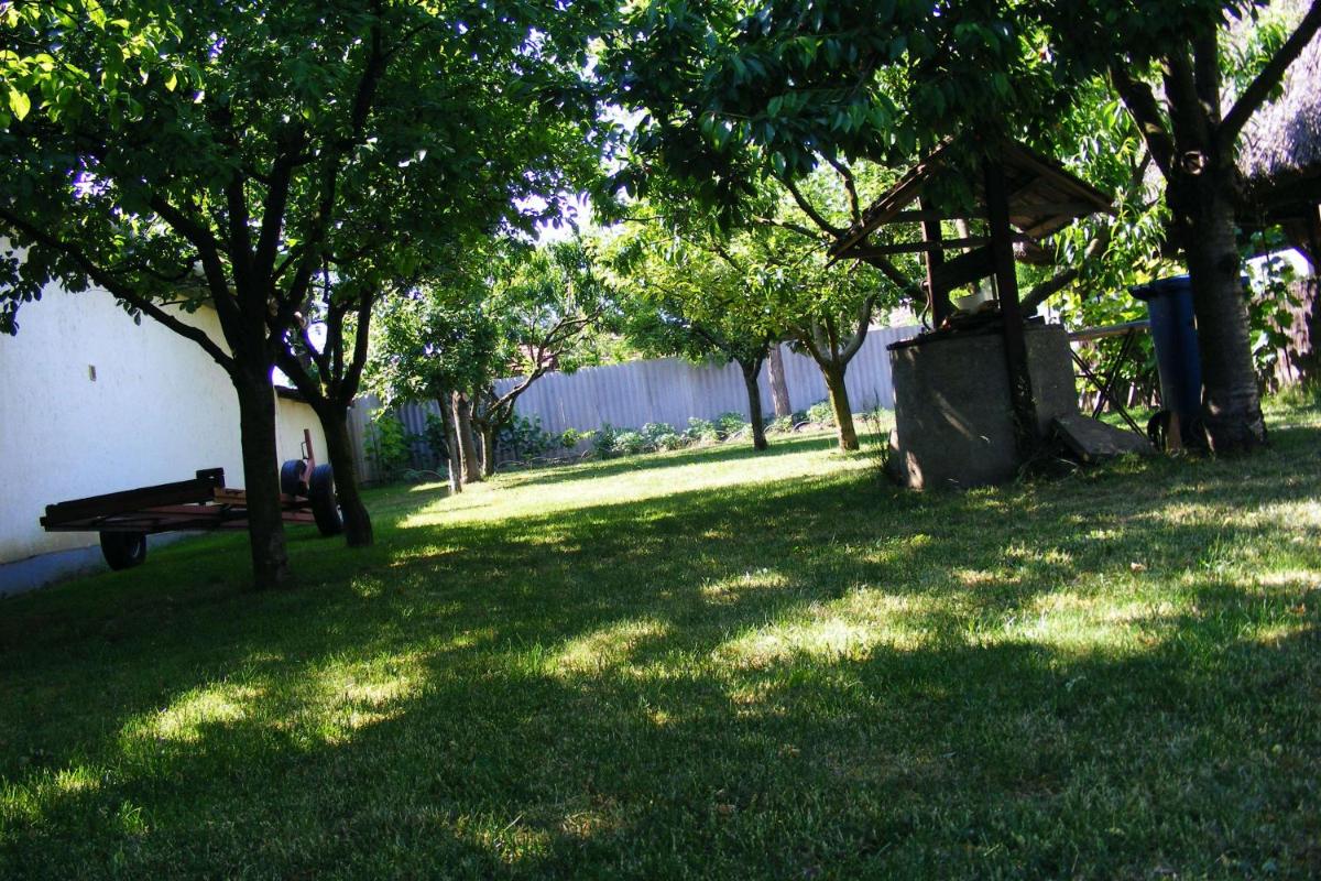 Éva Vendégház - Housity