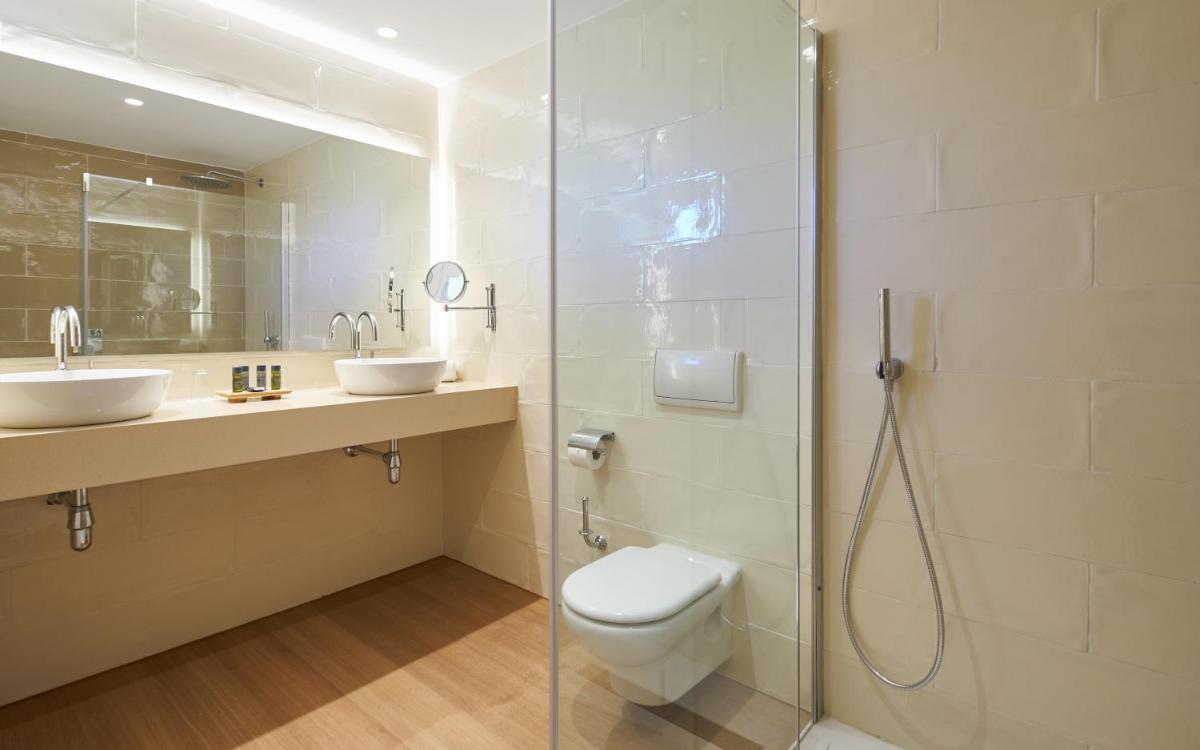 Un baño de Club del Sol Aparthotel