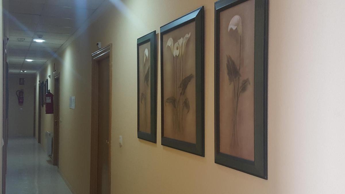 Hotel Banyeres - Housity