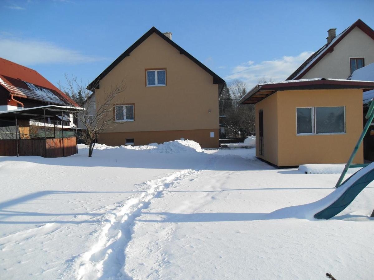 Privát No. 3 Červeňová - Housity