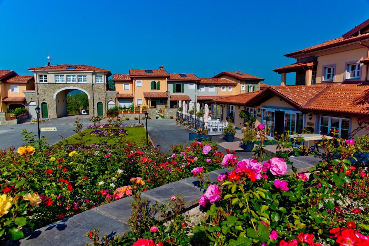 Villa Carolina Resort - Housity