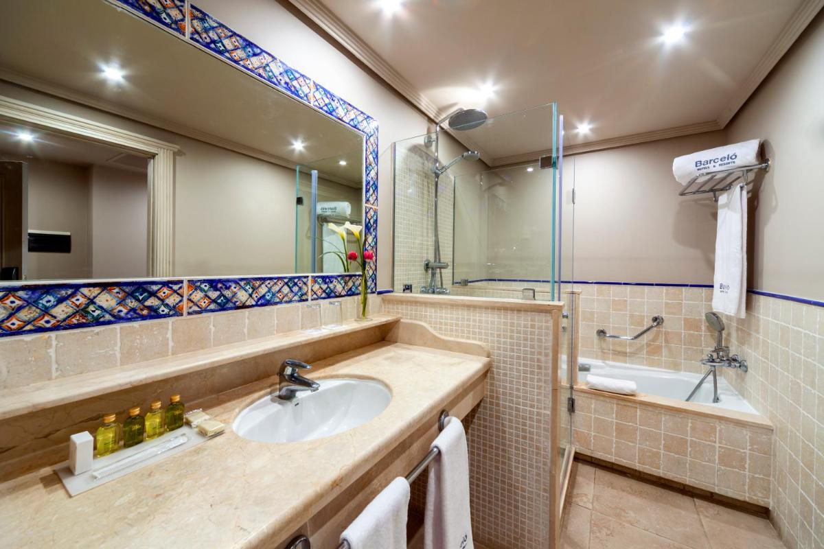 Un baño de Barceló Marbella