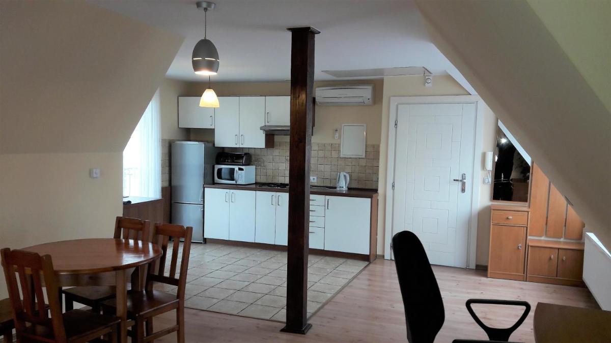 Apartamenty Gościnne Med-Palace - Housity
