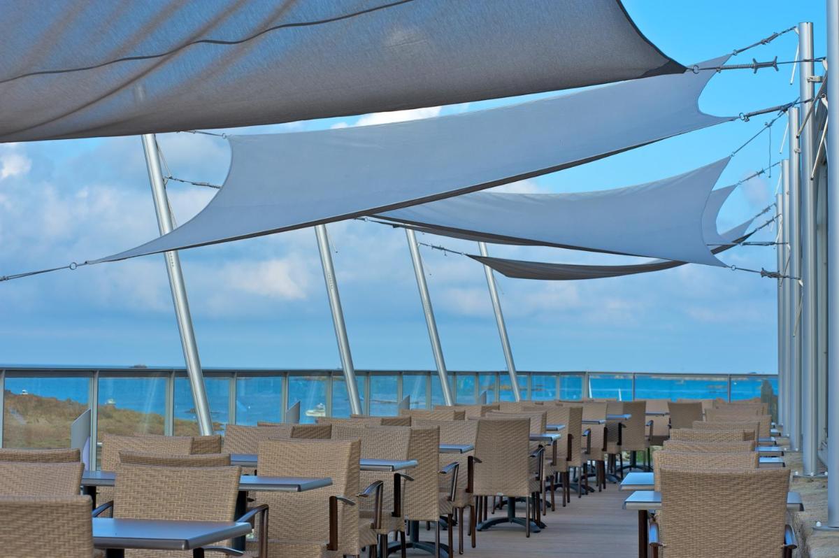Vue générale sur la mer ou vue sur la mer prise depuis l'hôtel