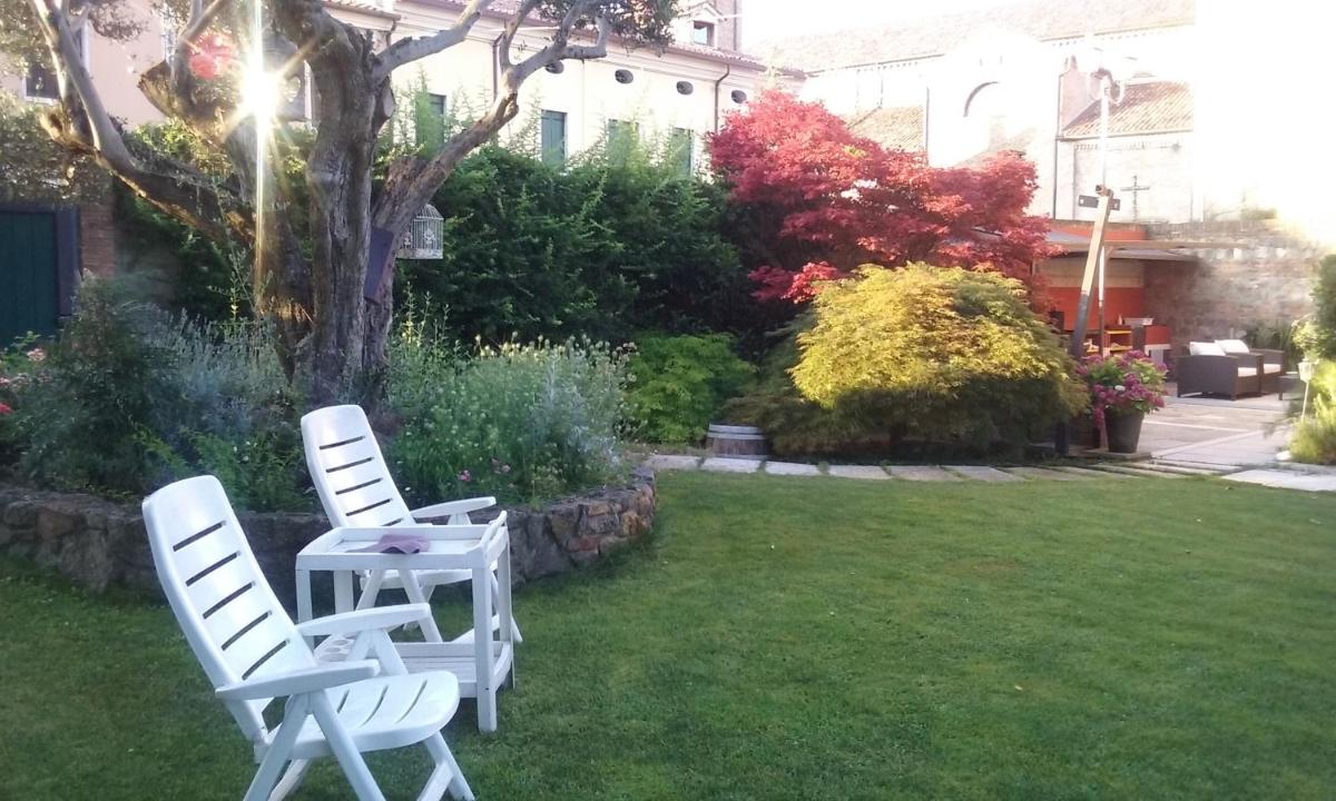 Villa Alessi B&B - Housity