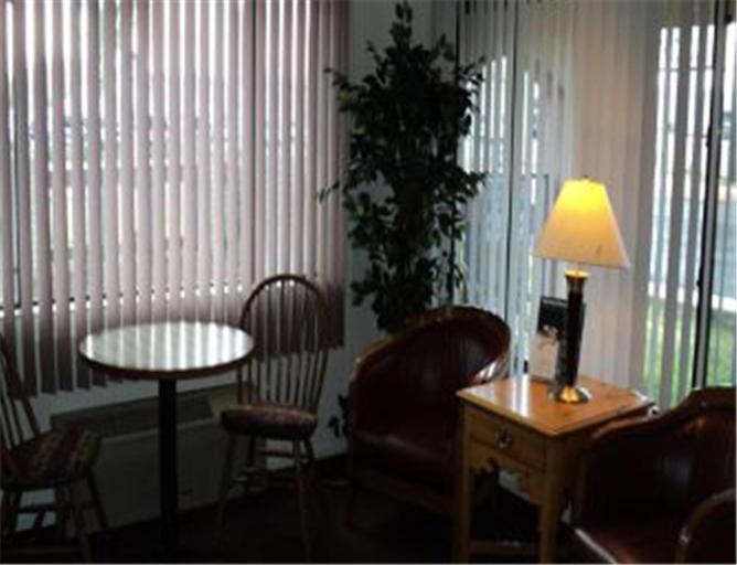 Cozy Inn - Housity