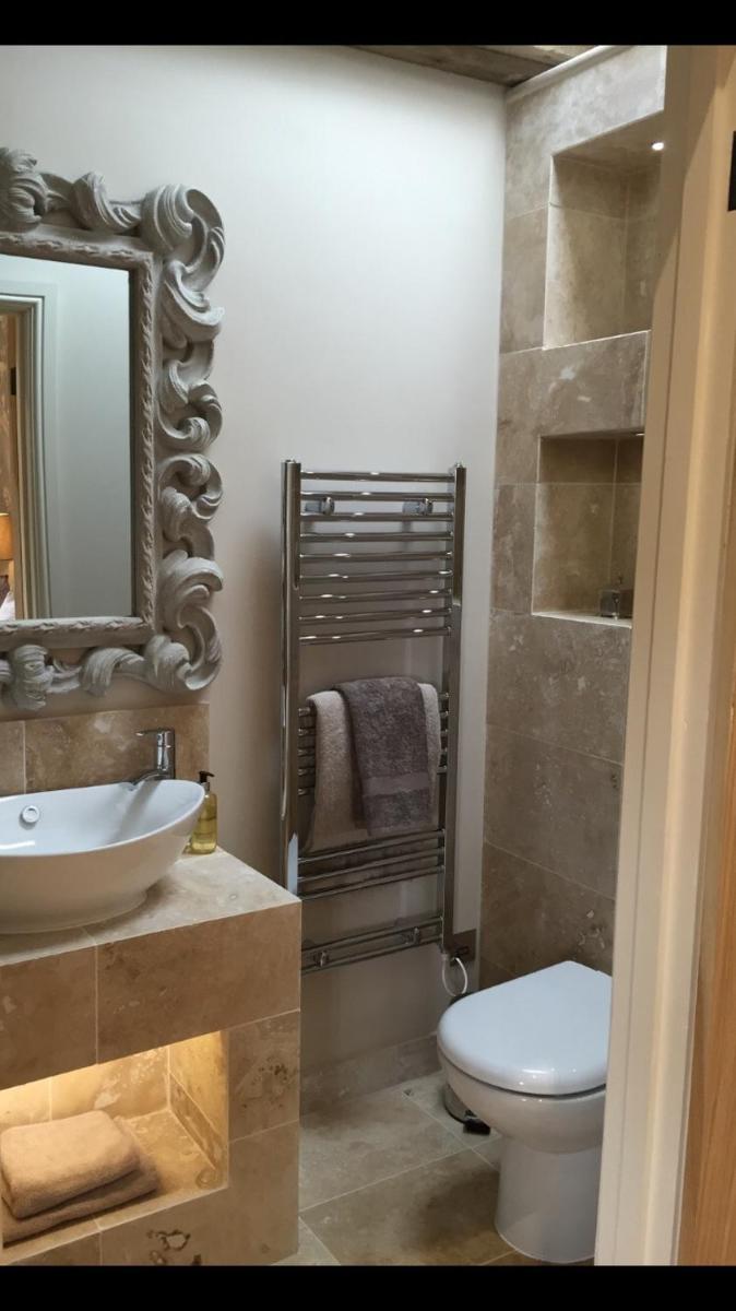 Hill Farm Bed and Breakfast - Housity