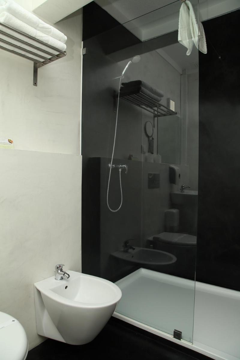 Uma casa de banho em Promar - Eco Beach & Spa Hotel