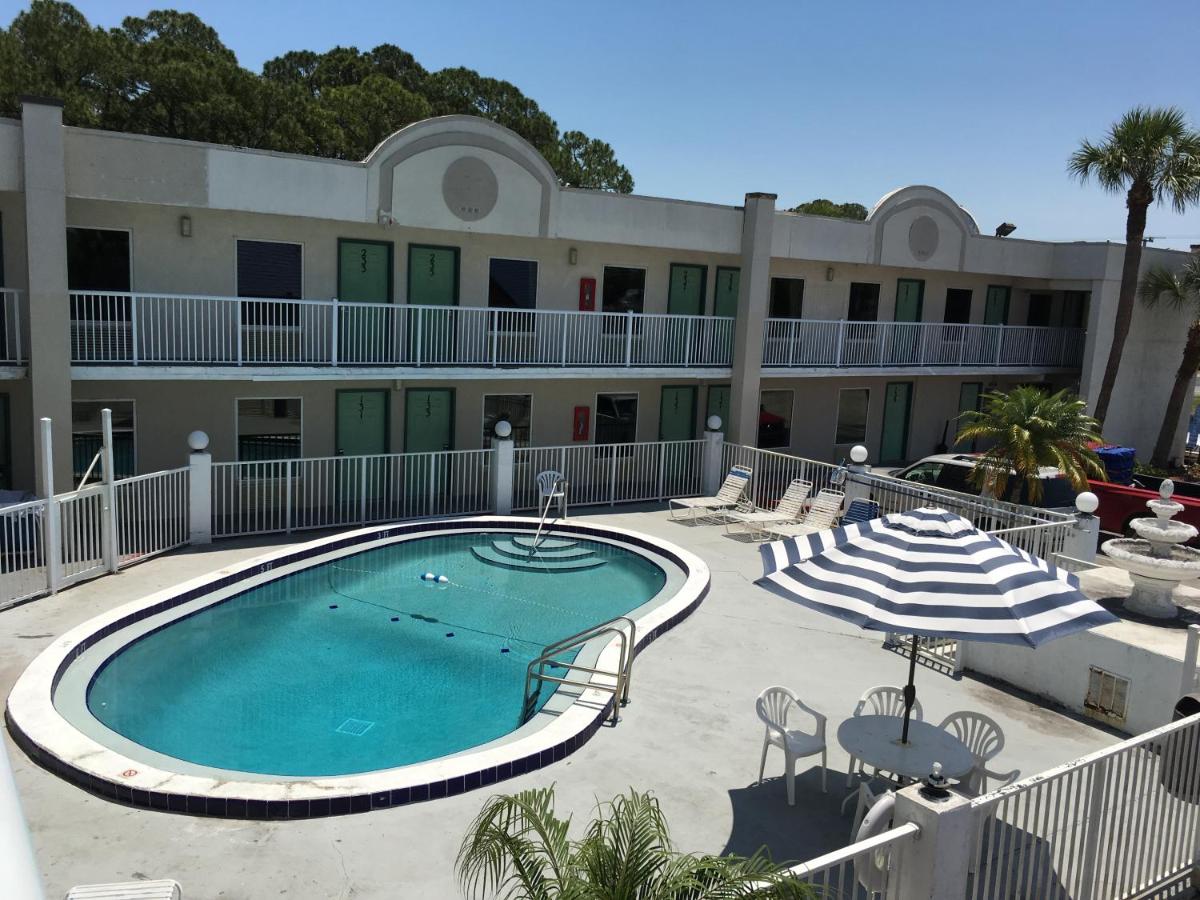 Budget Inn - Housity