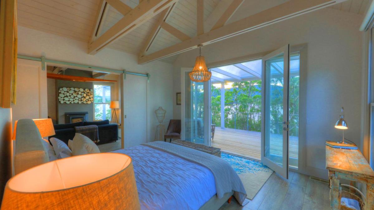 The Peninsula Experience - Housity