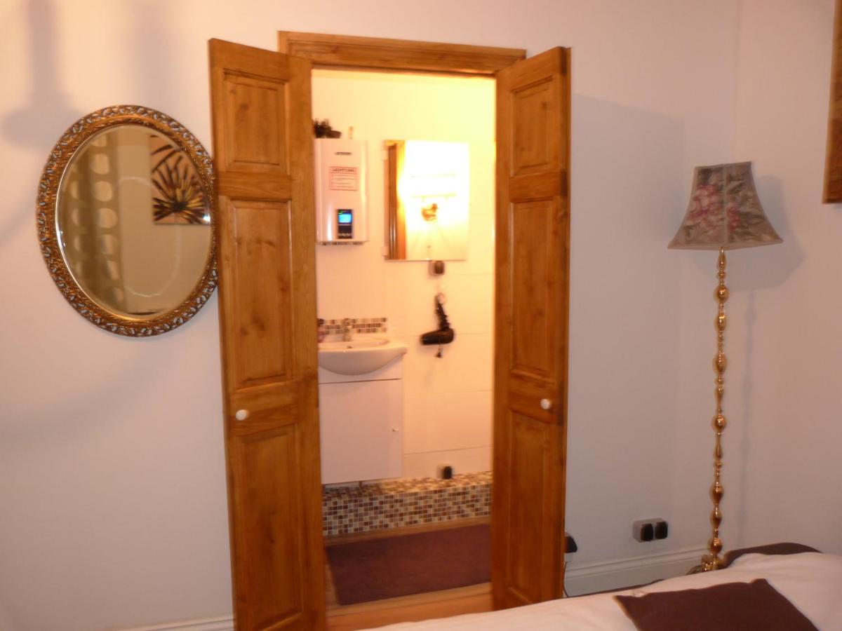 Royal Guest House - Housity