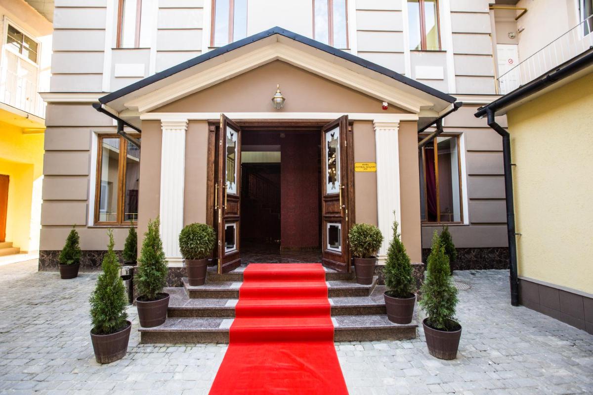 Central Magnat Cinema - Housity
