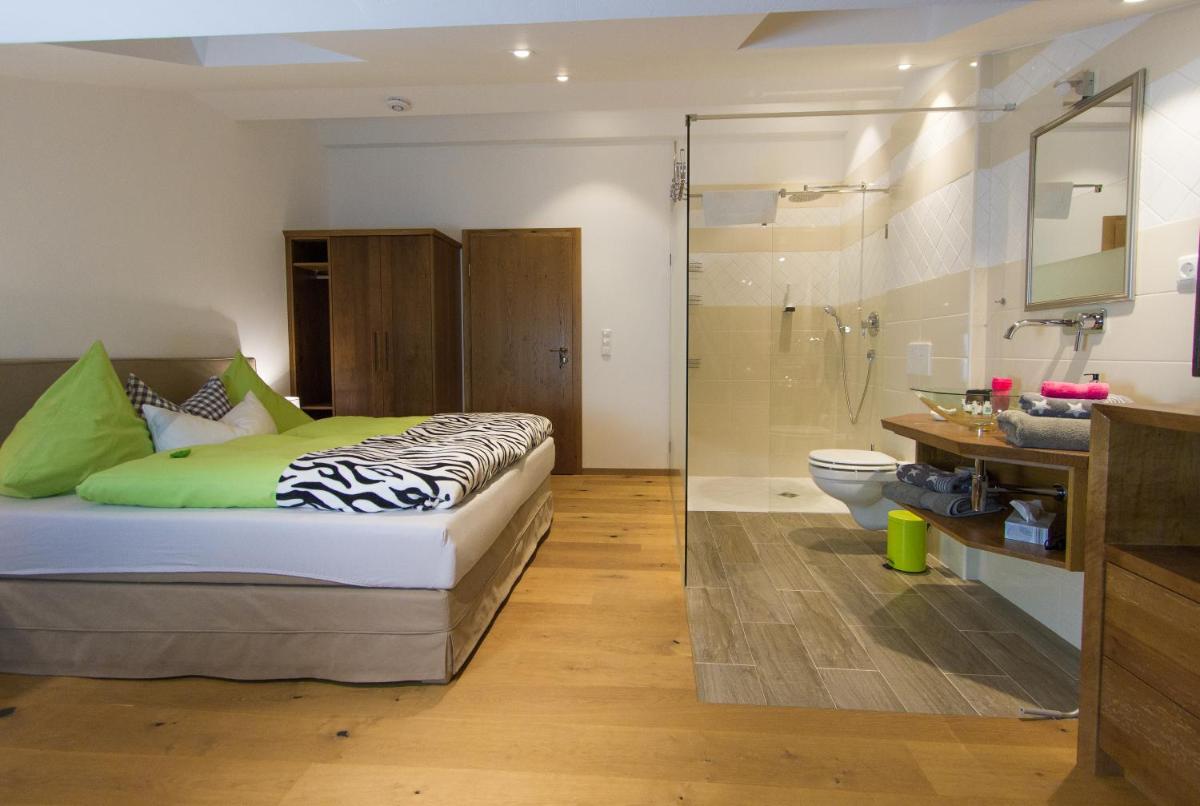 Hotel Alpenblick - Housity