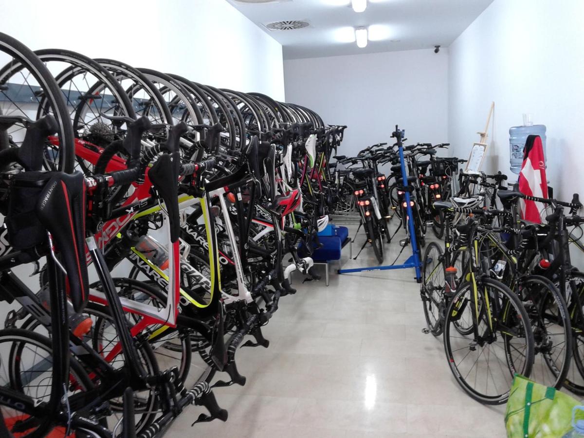 Montar en bicicleta en Hotel Esplendido o alrededores