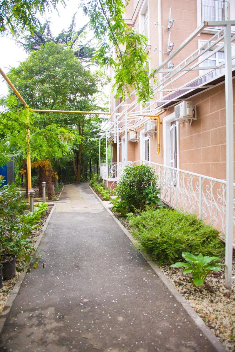 Khosta Garden Hotel - Housity