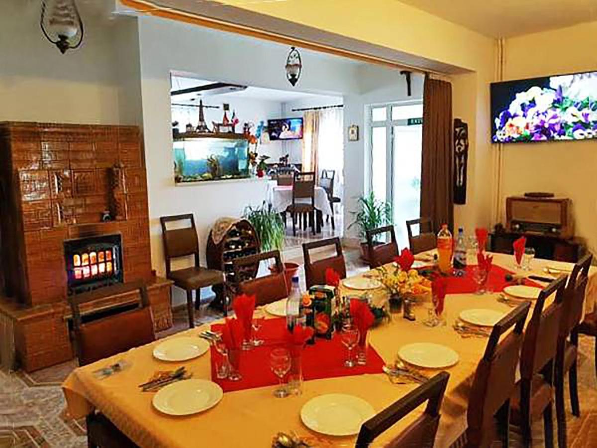 Pensiunea Agroturistică Piscul Soarelui - Housity