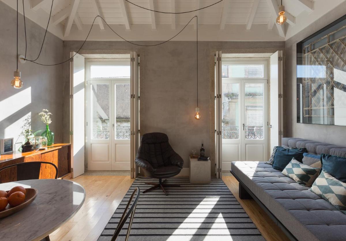 Gold & Grey Loft Almada - Housity
