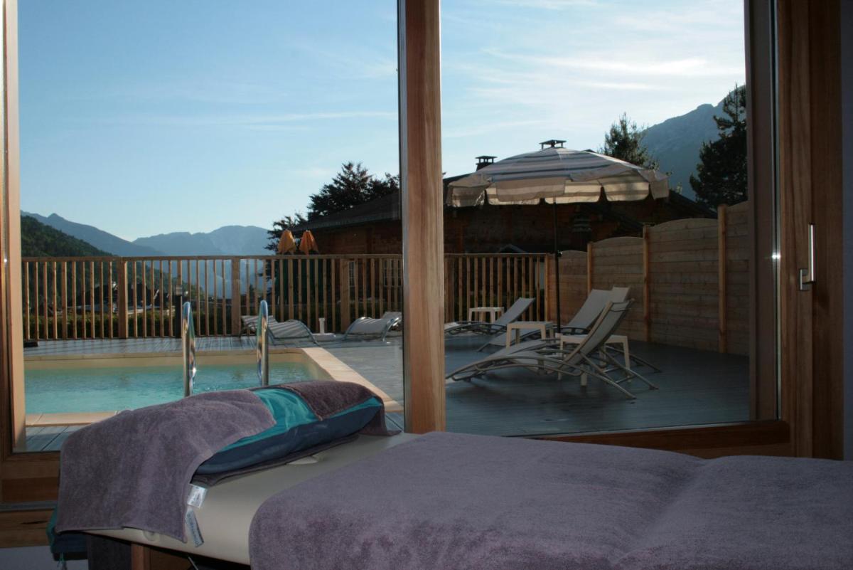 Vue générale sur la montagne ou vue sur la montagne depuis l'hôtel
