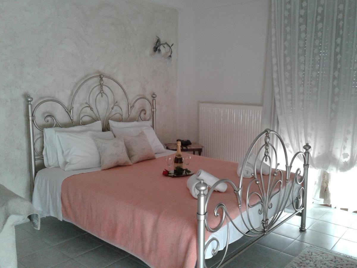 Hotel Archontiko Dimitra - Housity