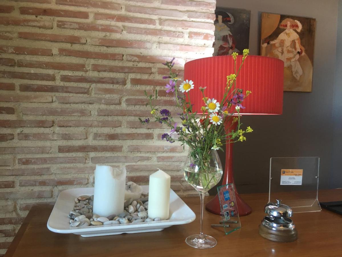 Hotel Patilla Ciudad de Requena - Housity