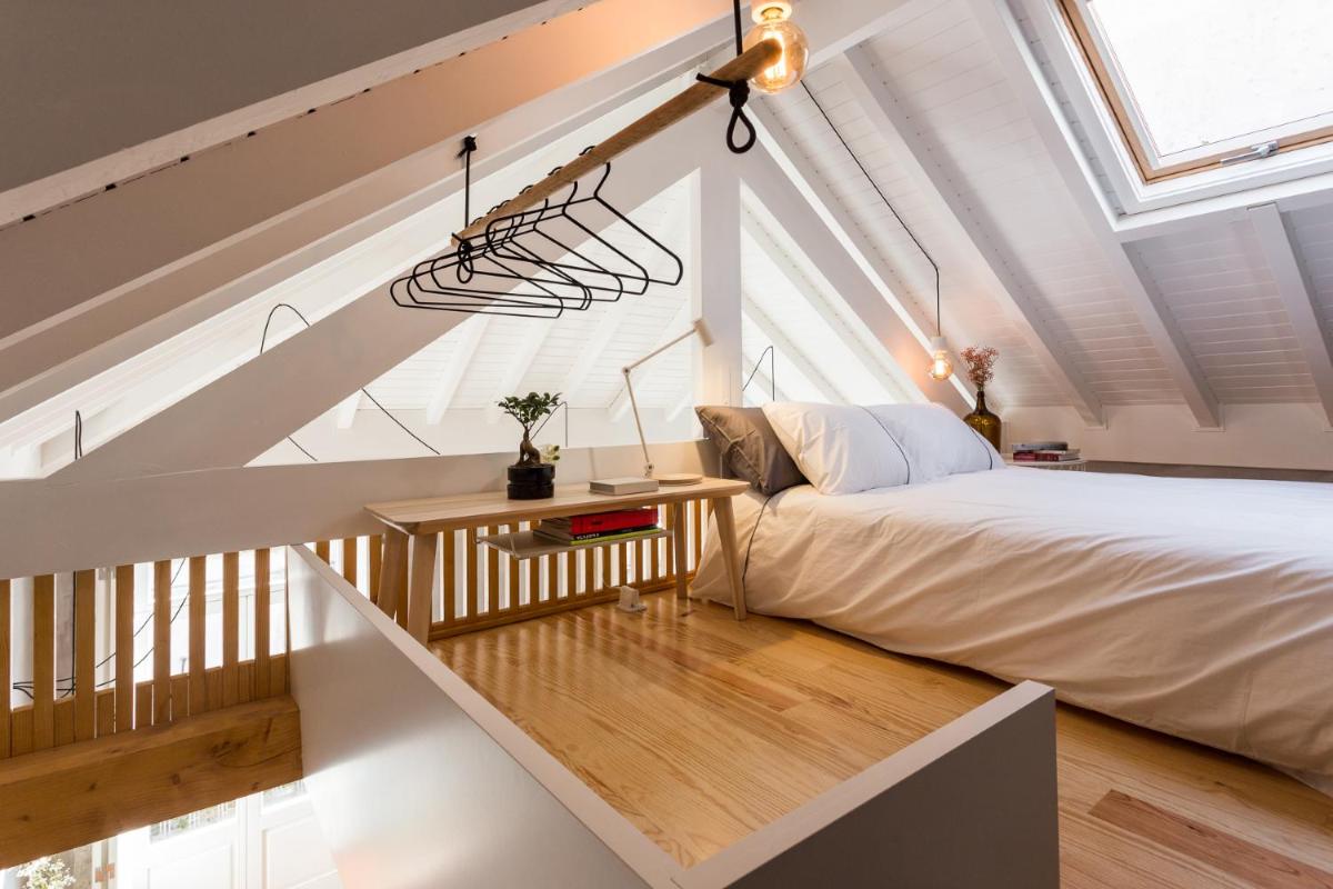 Gold & Grey Loft Almada - Housity