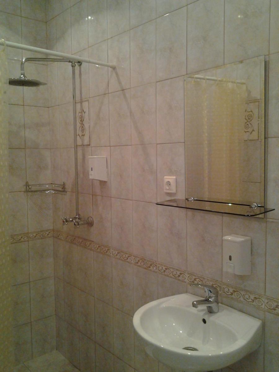 Hotel Kuzmolovo - Housity