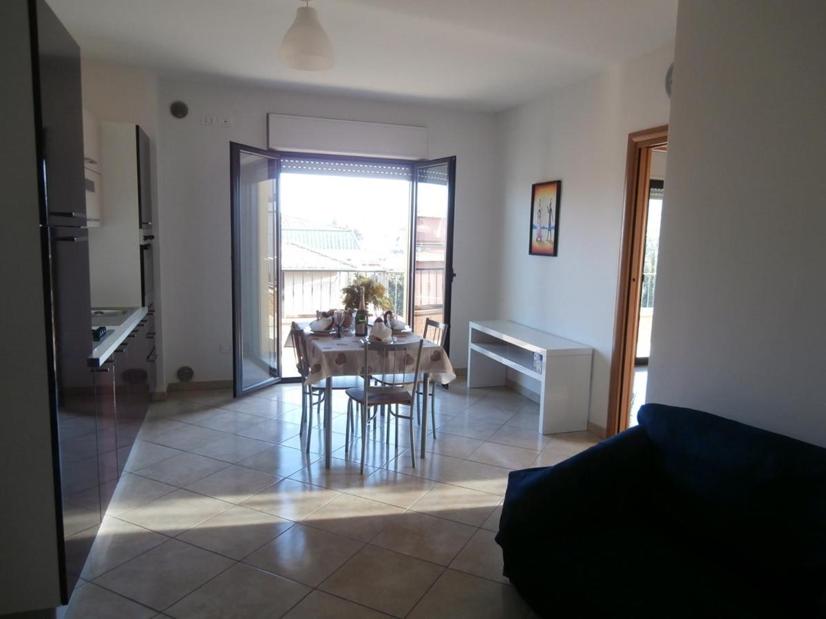 Donizetti Apartment 6 - Housity