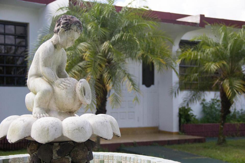 Cavernas Guest House - Housity